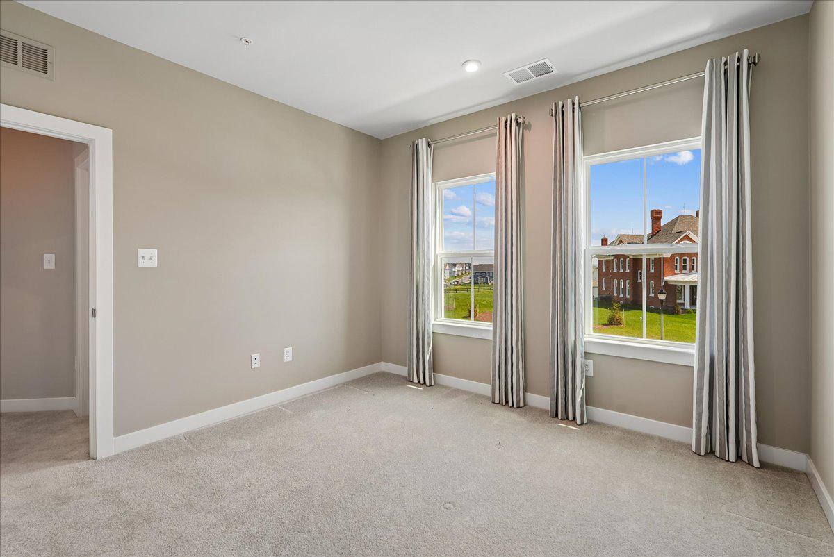 1303 POTOMAC VIEW PARKWAY