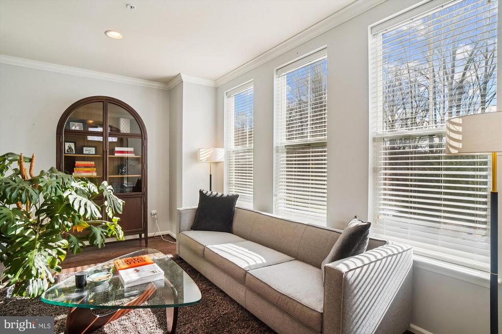 6947 COUNTRY CLUB TERRACE