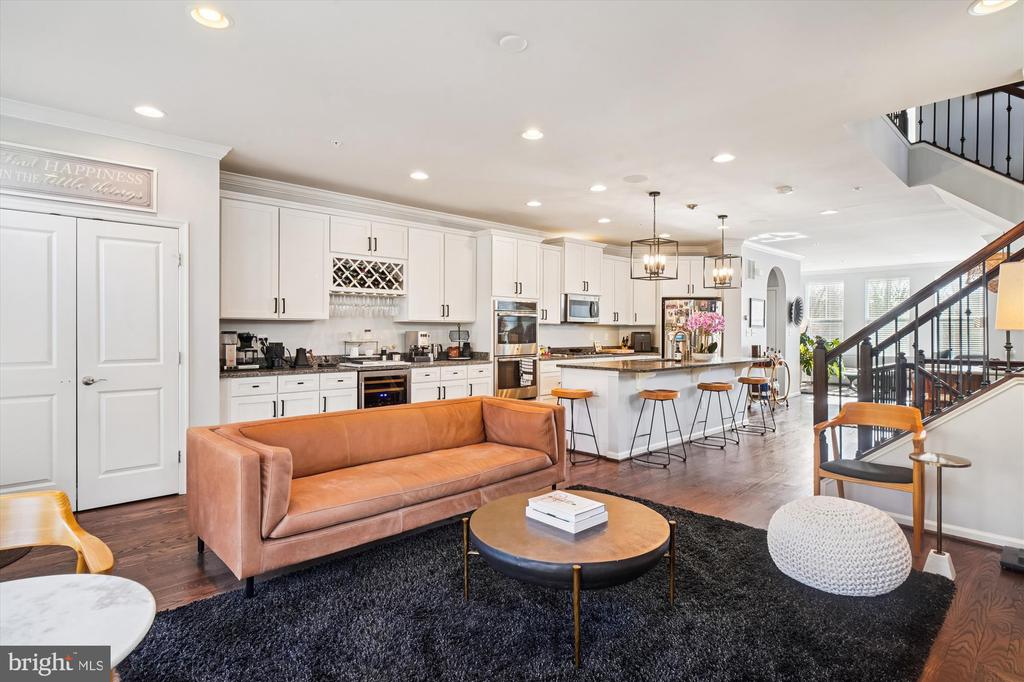 6947 COUNTRY CLUB TERRACE