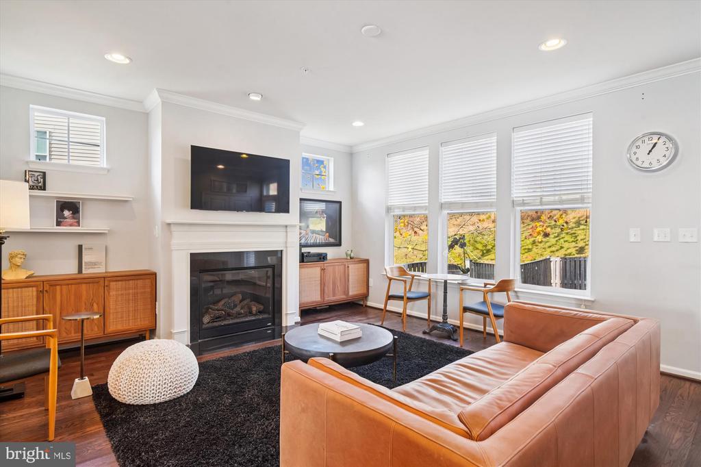 6947 COUNTRY CLUB TERRACE