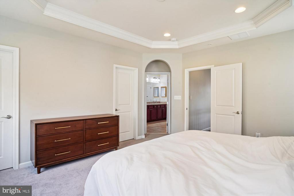 6947 COUNTRY CLUB TERRACE