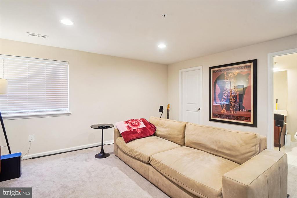 6947 COUNTRY CLUB TERRACE