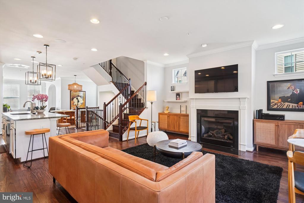 6947 COUNTRY CLUB TERRACE