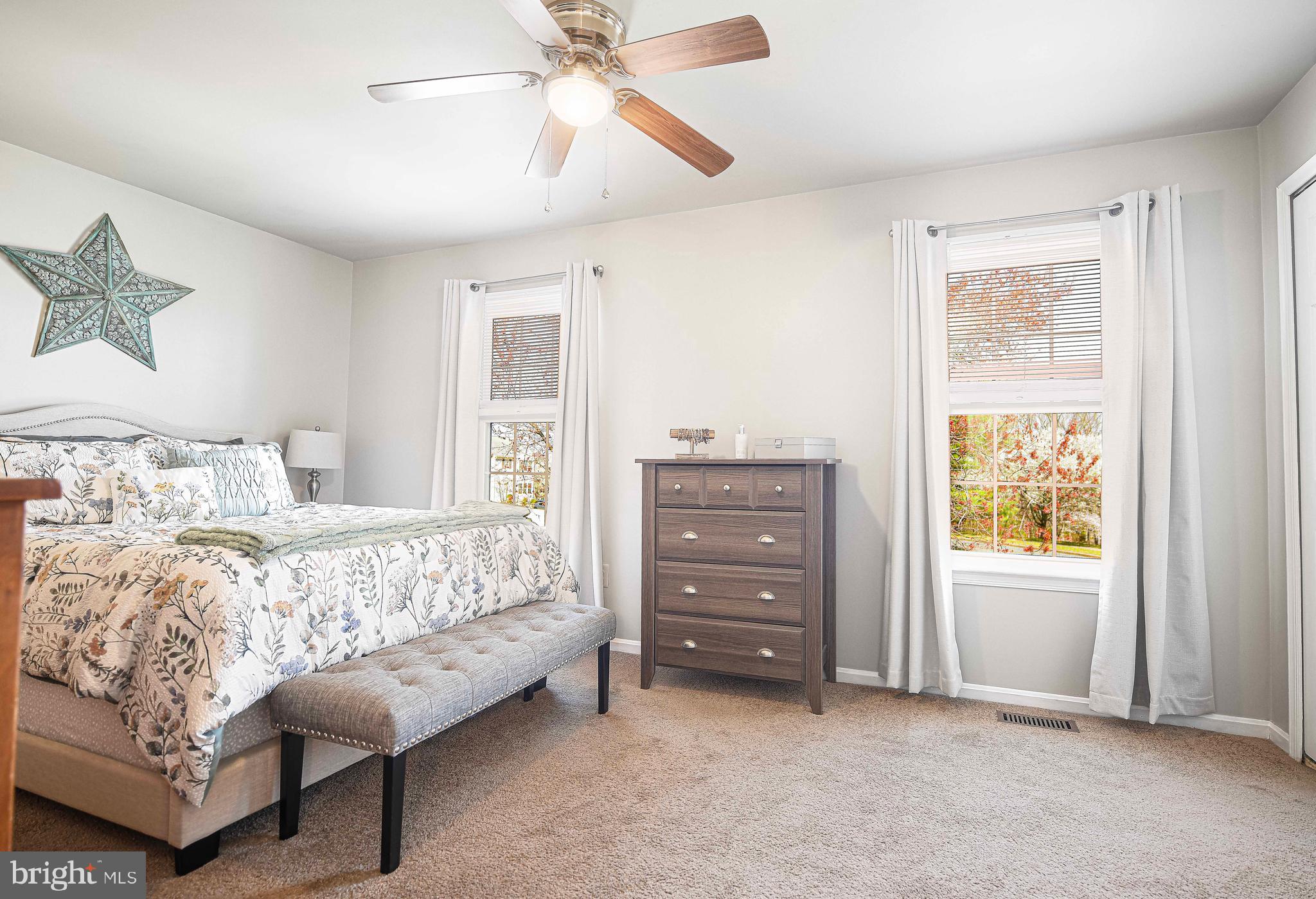 3230 PINE CREST COURT