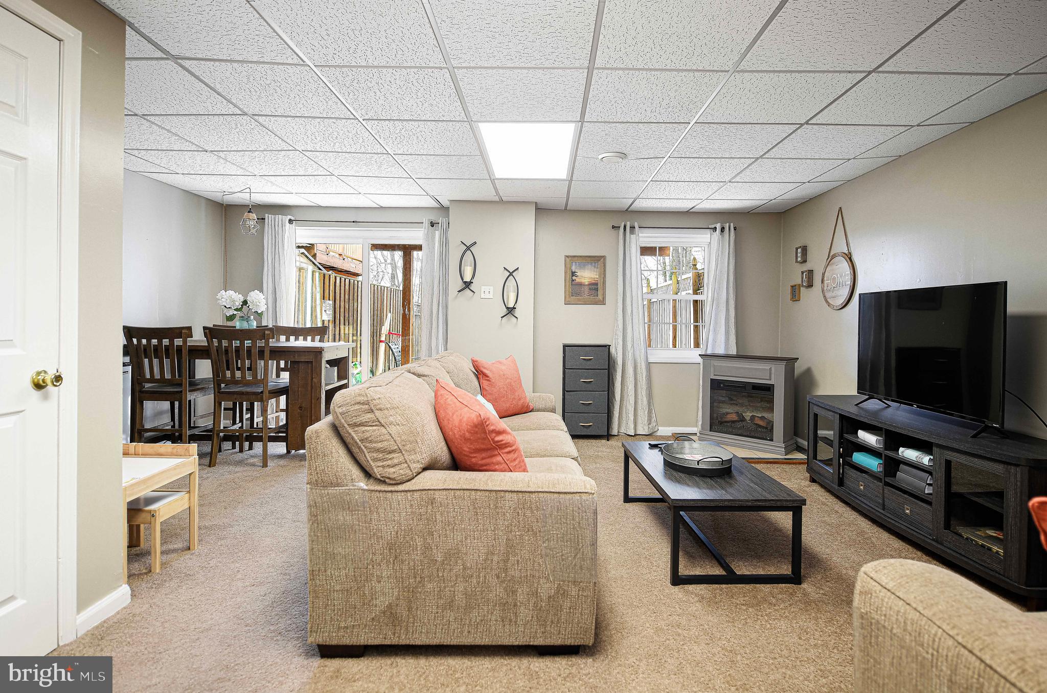 3230 PINE CREST COURT