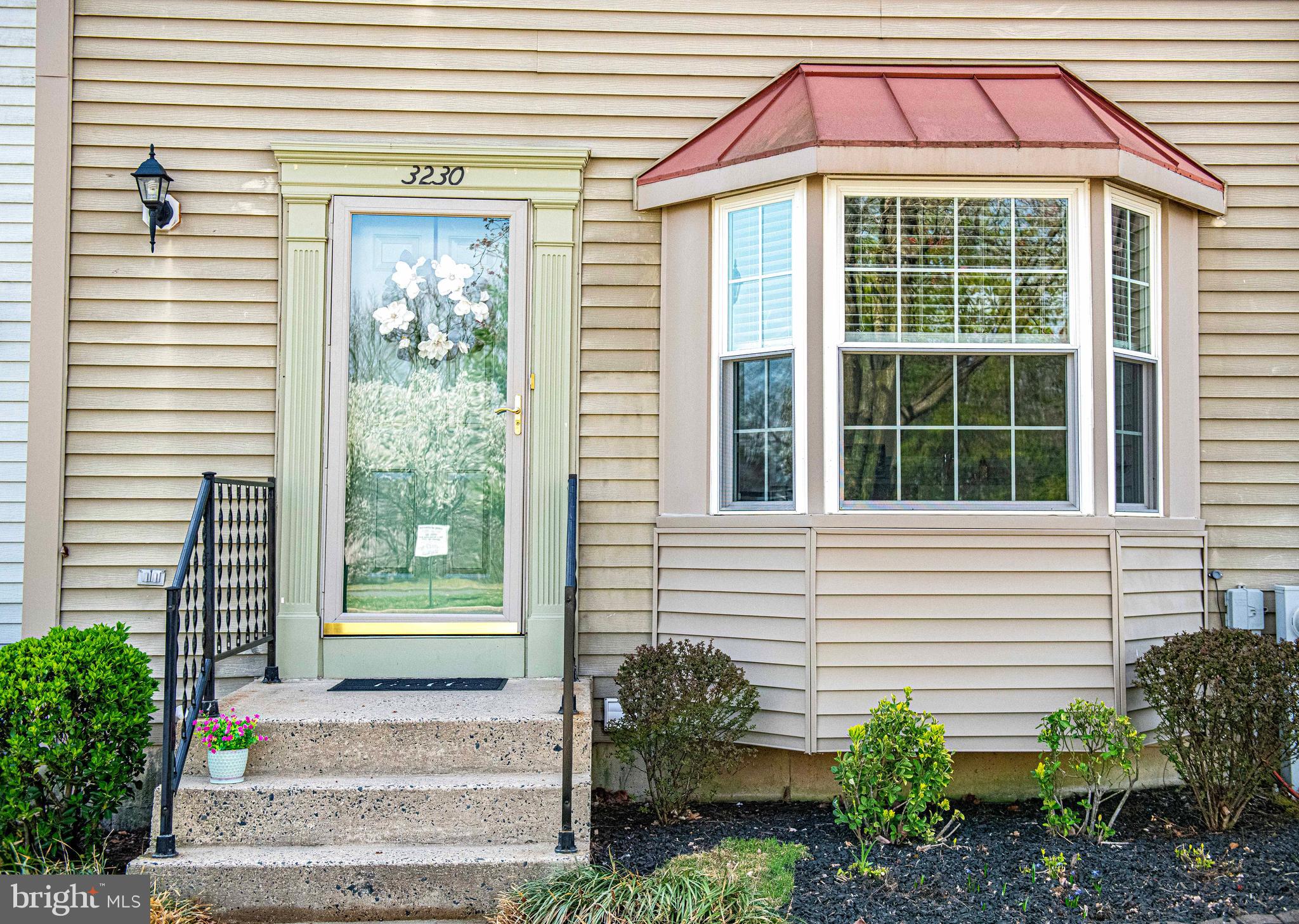 3230 PINE CREST COURT
