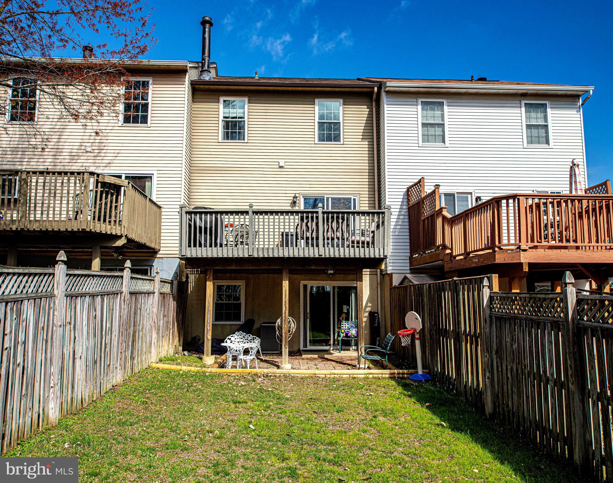 3230 PINE CREST COURT