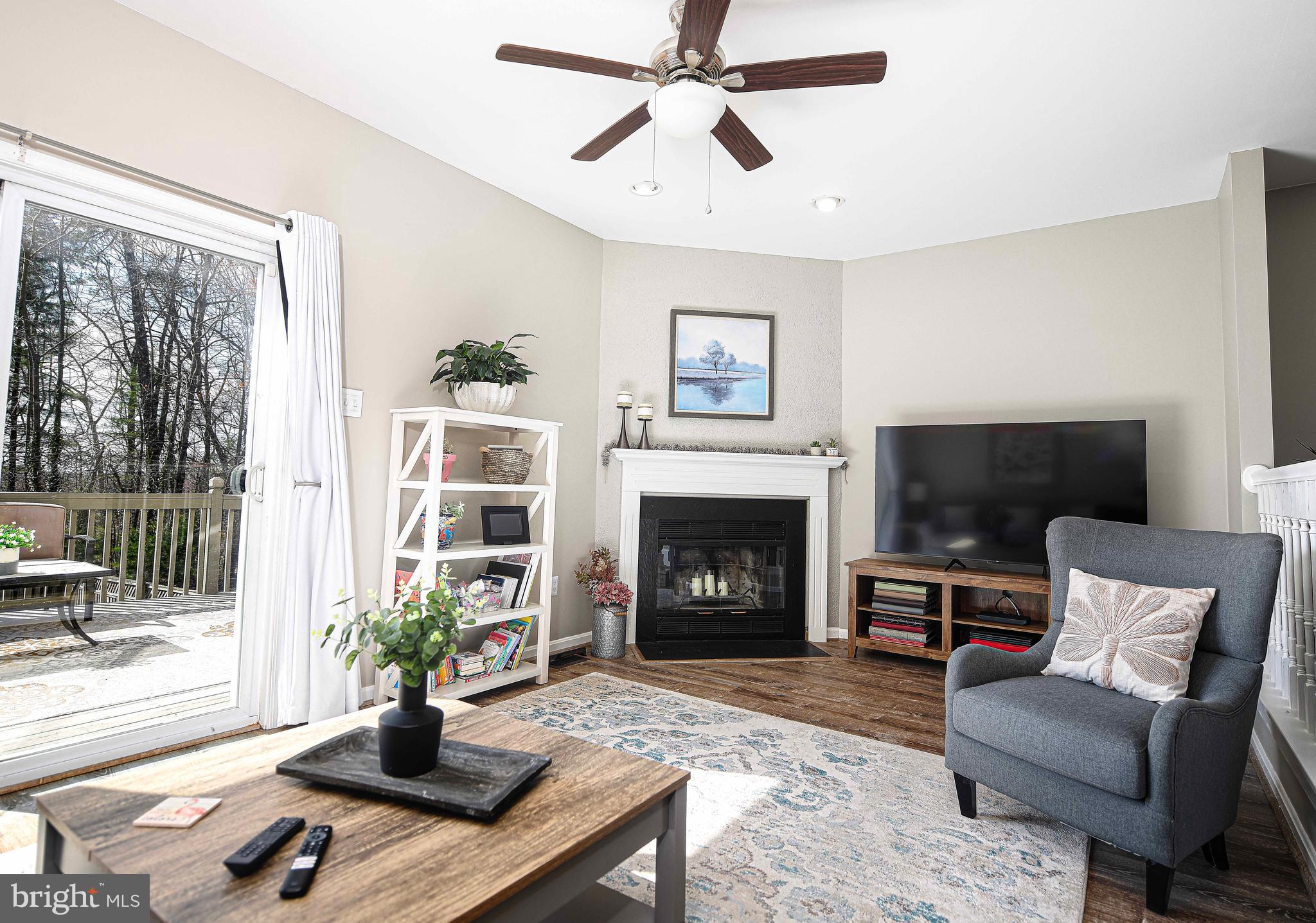 3230 PINE CREST COURT