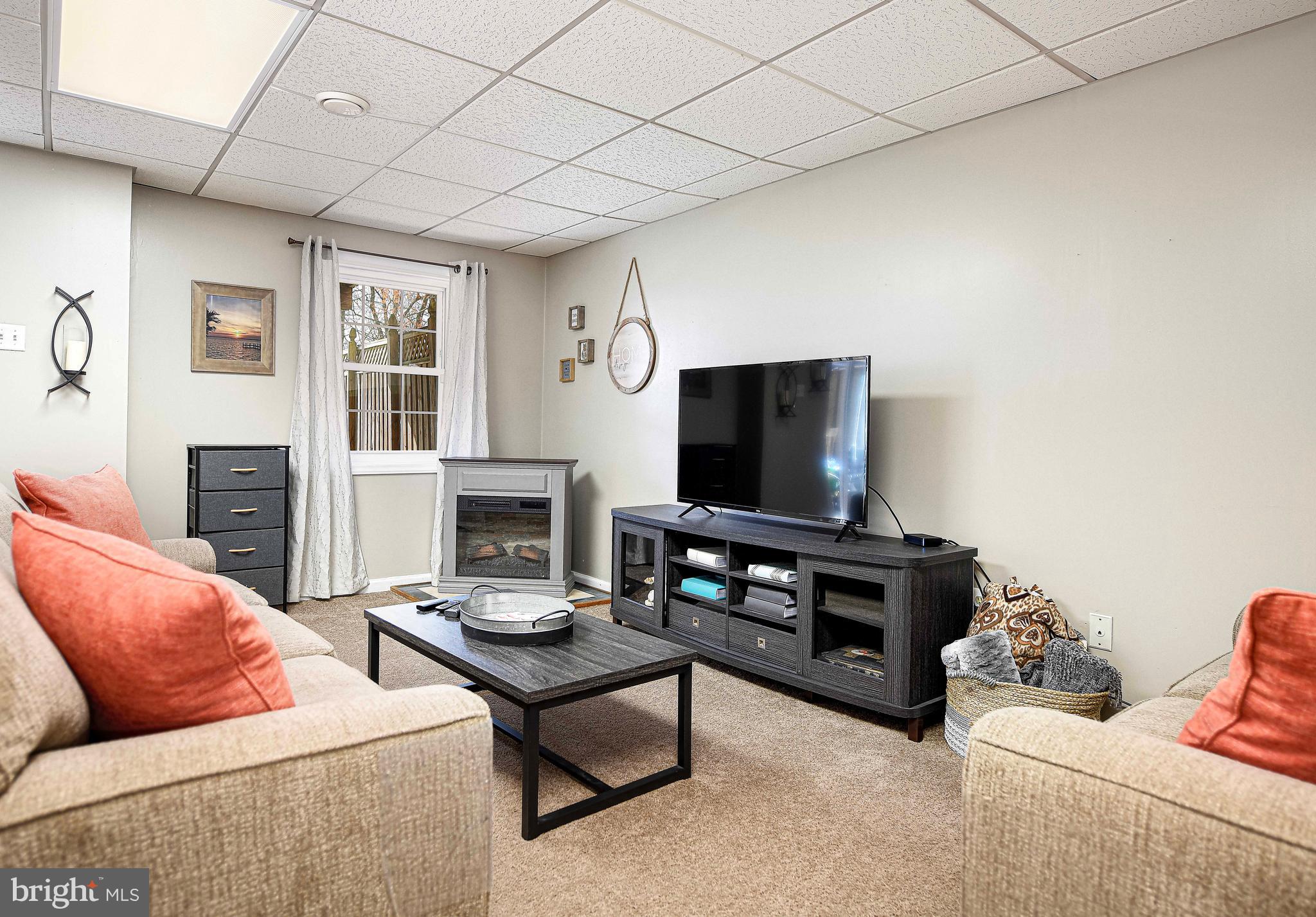 3230 PINE CREST COURT