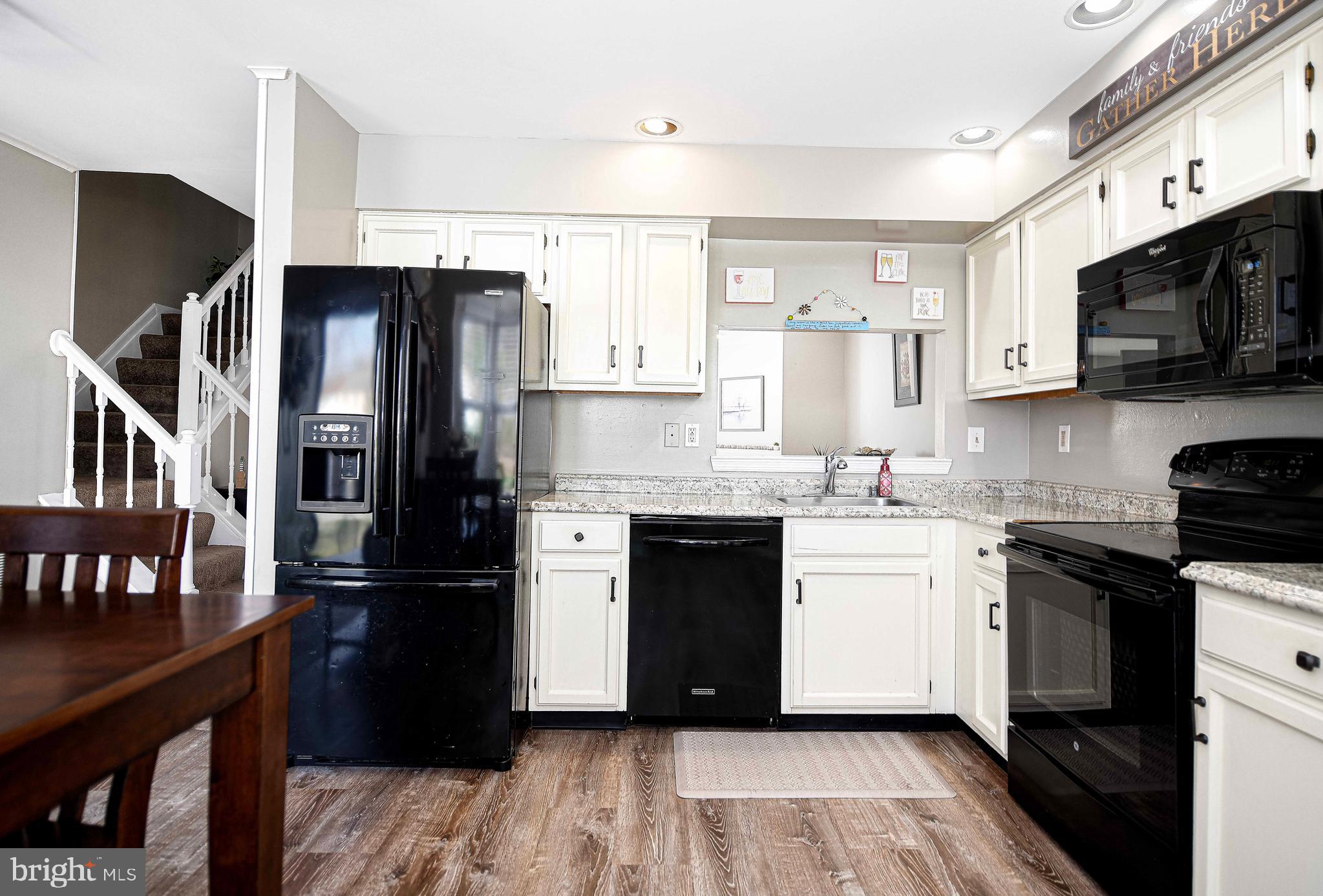 3230 PINE CREST COURT