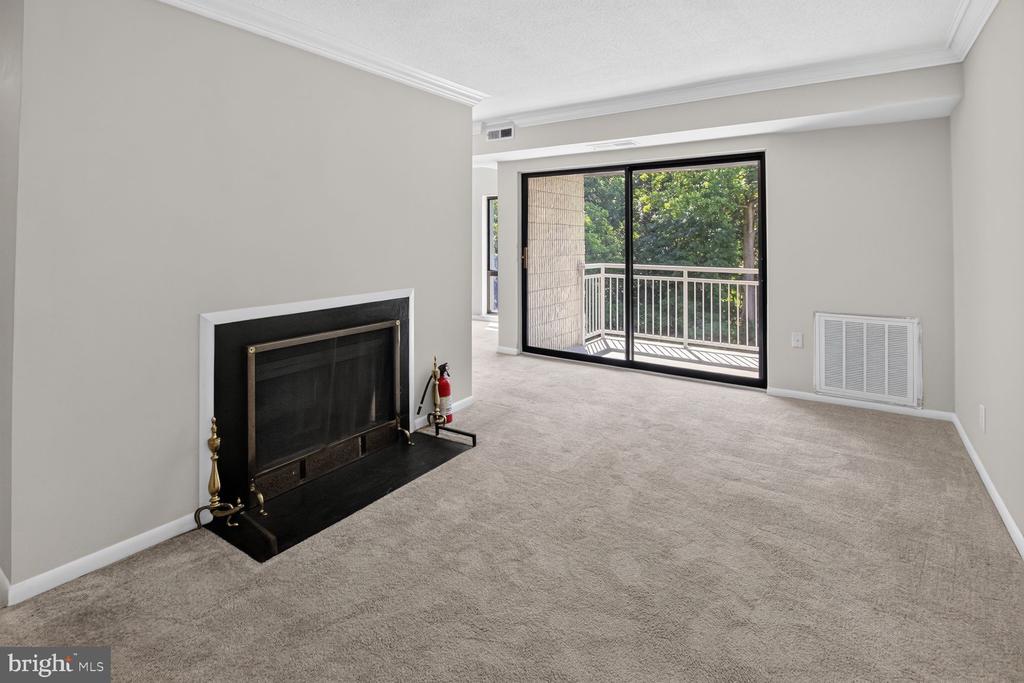 5915 TAMAR DRIVE 11