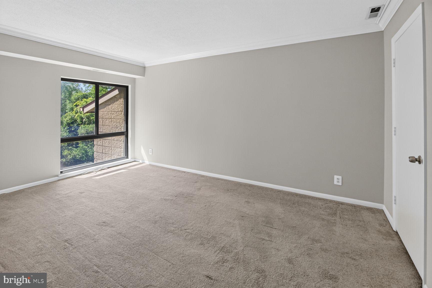 5915 TAMAR DRIVE 11