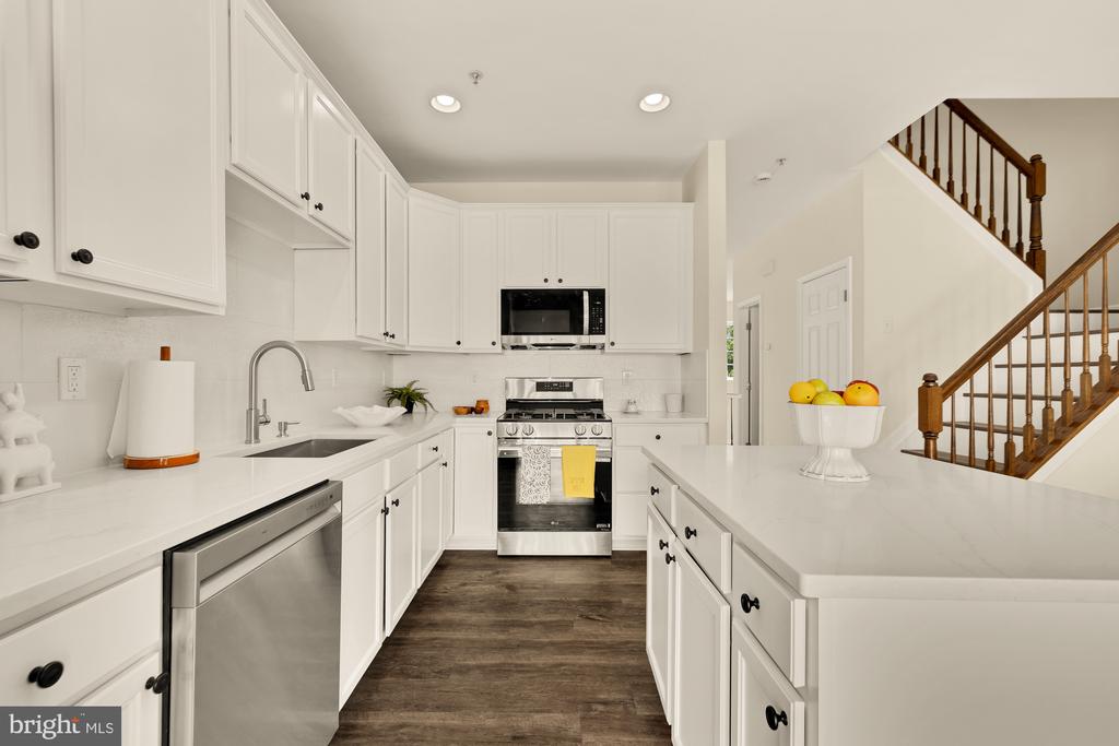 8338 STICKLEY COURT Unit: 76