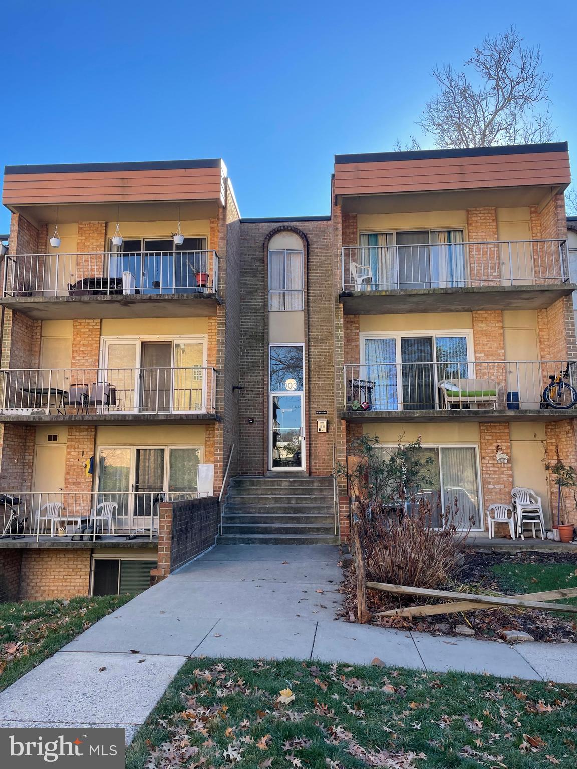 11903 PARKLAWN DRIVE T-1