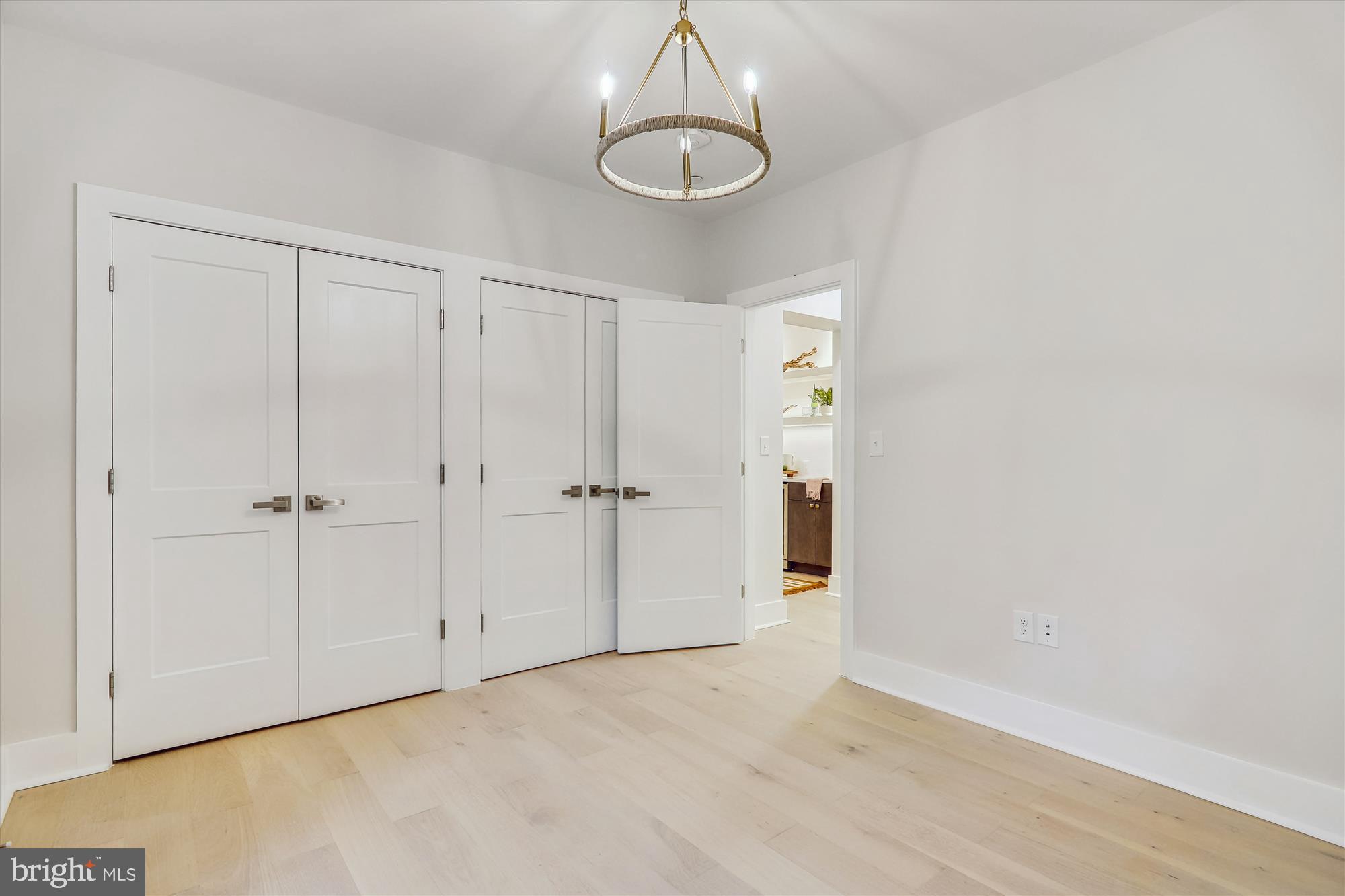 106 GENEVA AVE