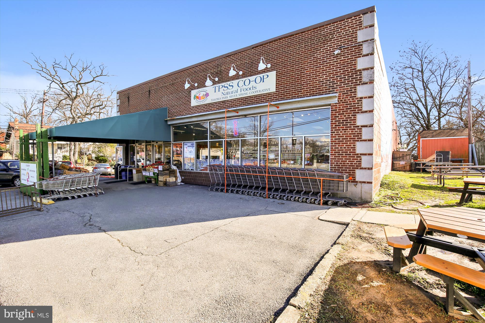 106 GENEVA AVE