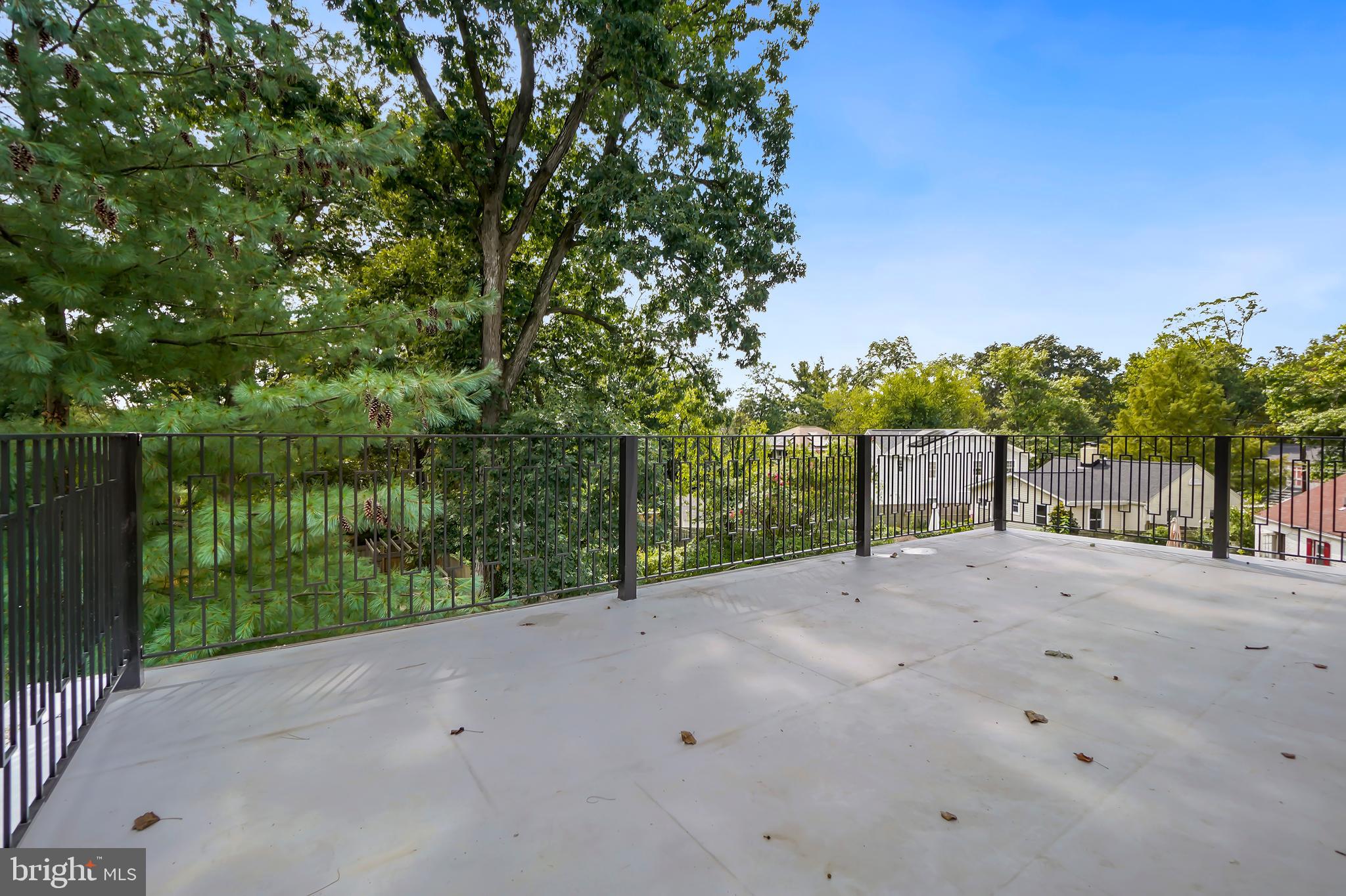 102 RITCHIE AVENUE