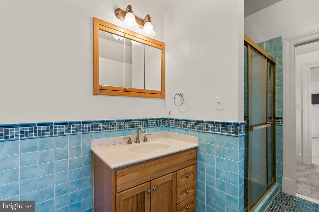 10720 RED BARN LANE