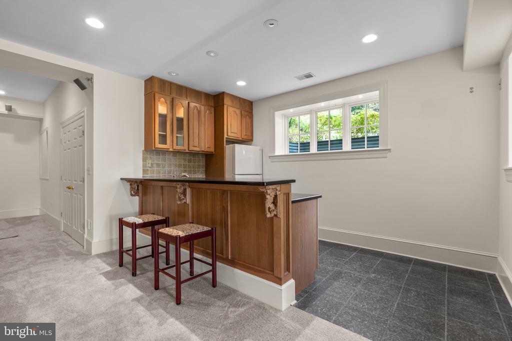 10720 RED BARN LANE