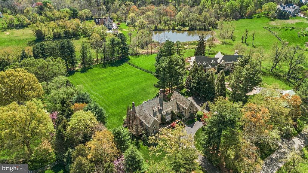 10720 RED BARN LANE