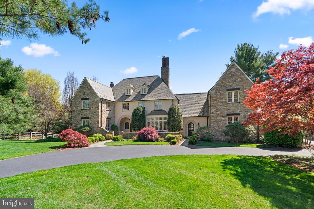 10720 RED BARN LANE