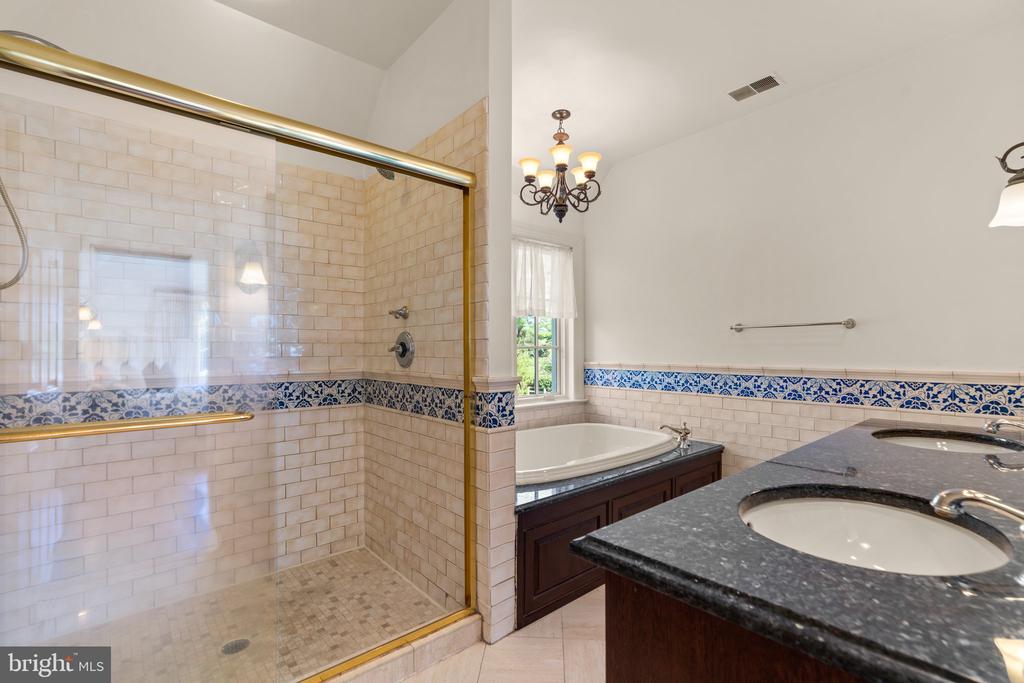 10720 RED BARN LANE