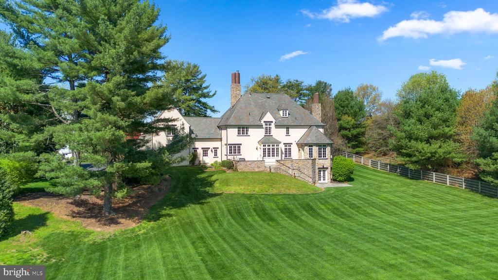 10720 RED BARN LANE