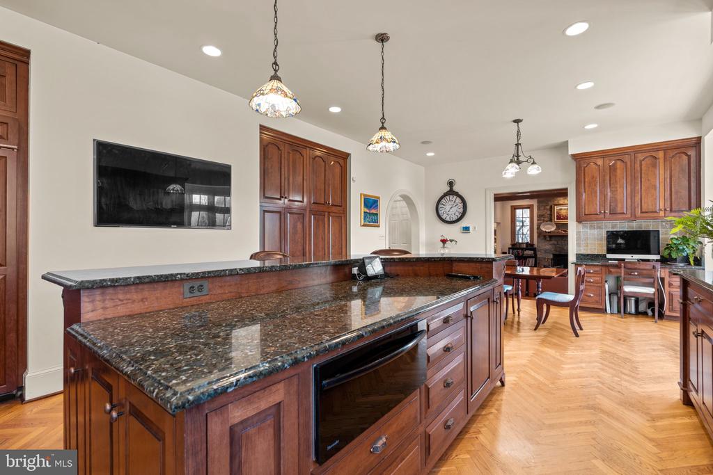 10720 RED BARN LANE