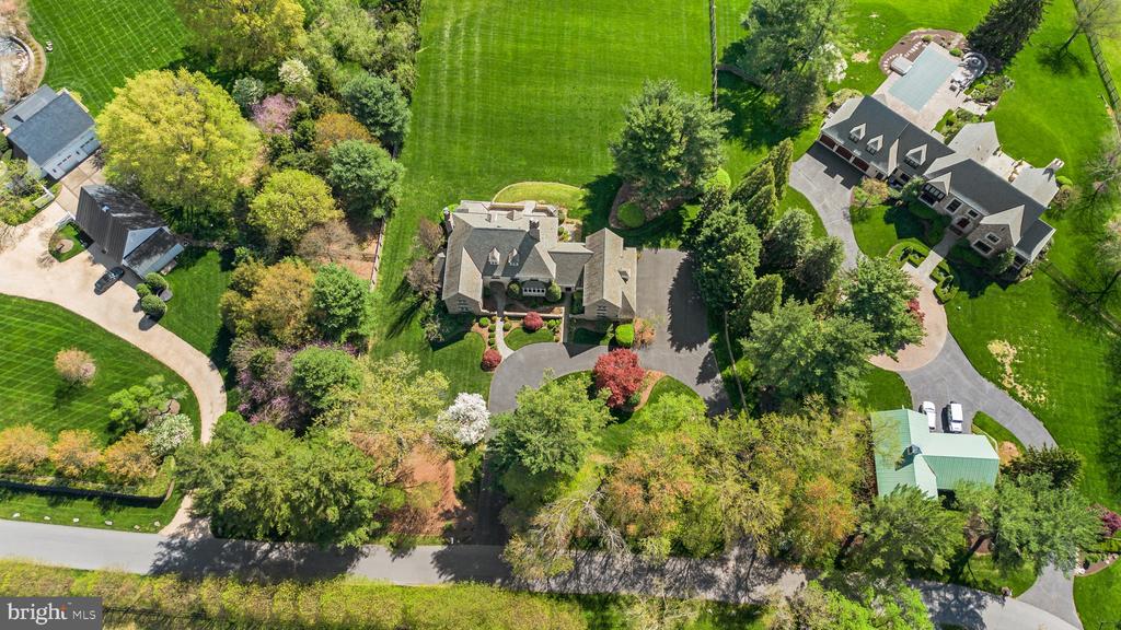 10720 RED BARN LANE