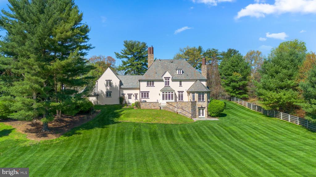 10720 RED BARN LANE