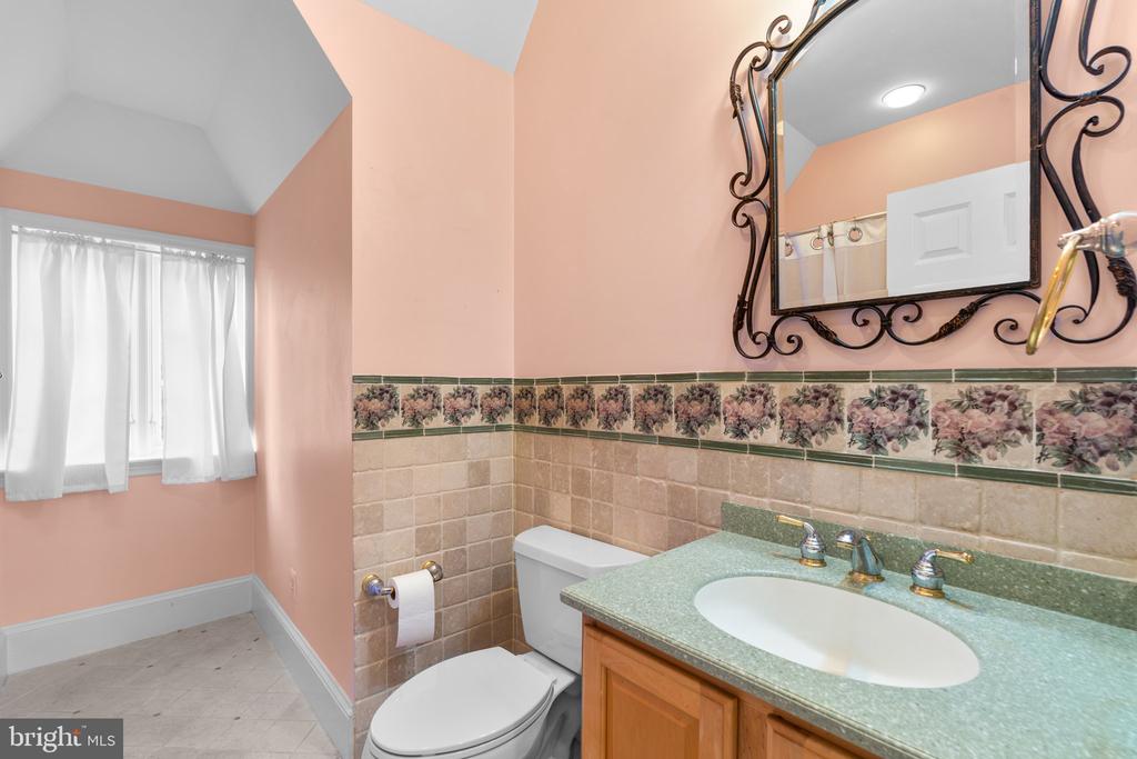 10720 RED BARN LANE