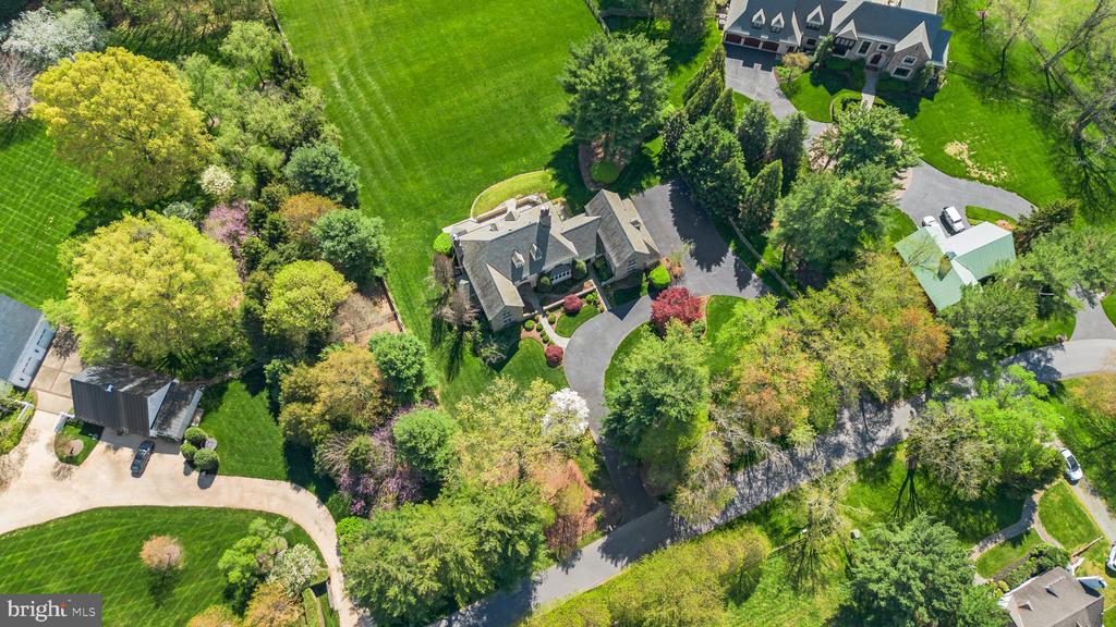 10720 RED BARN LANE