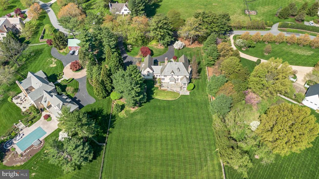 10720 RED BARN LANE