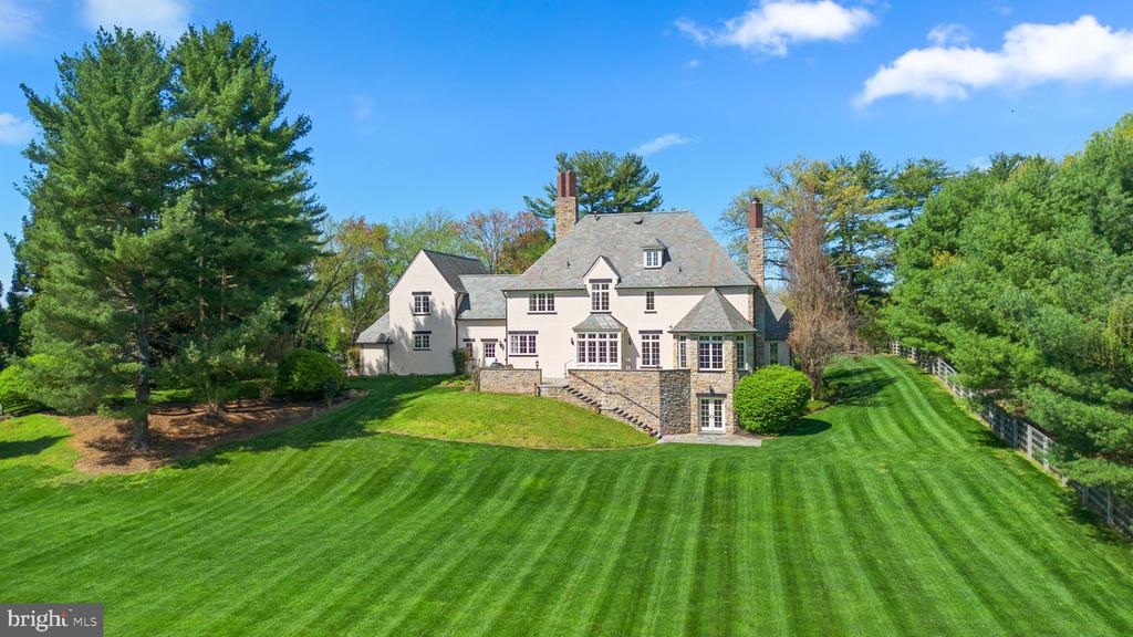10720 RED BARN LANE