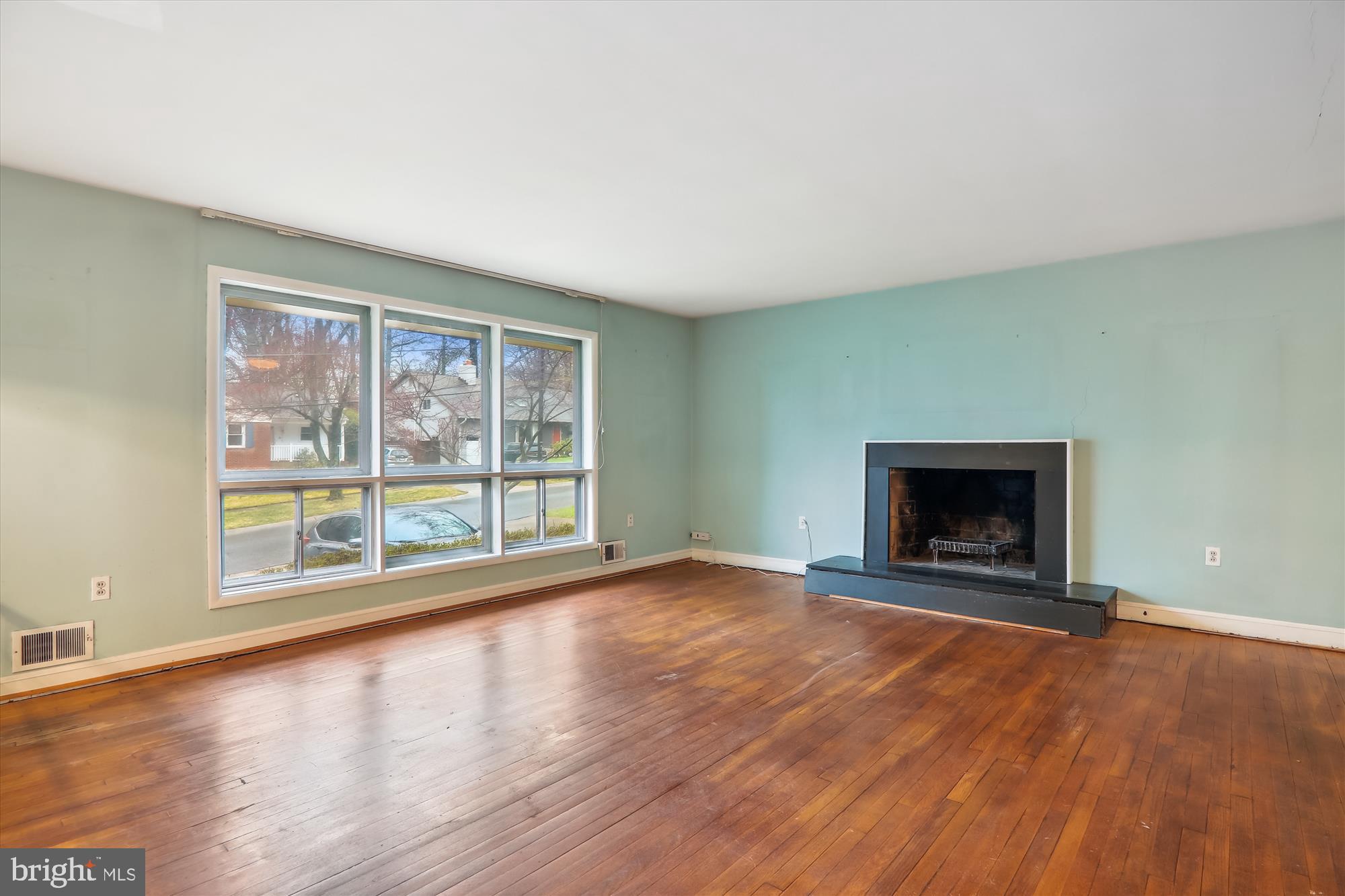 6311 TULSA LANE