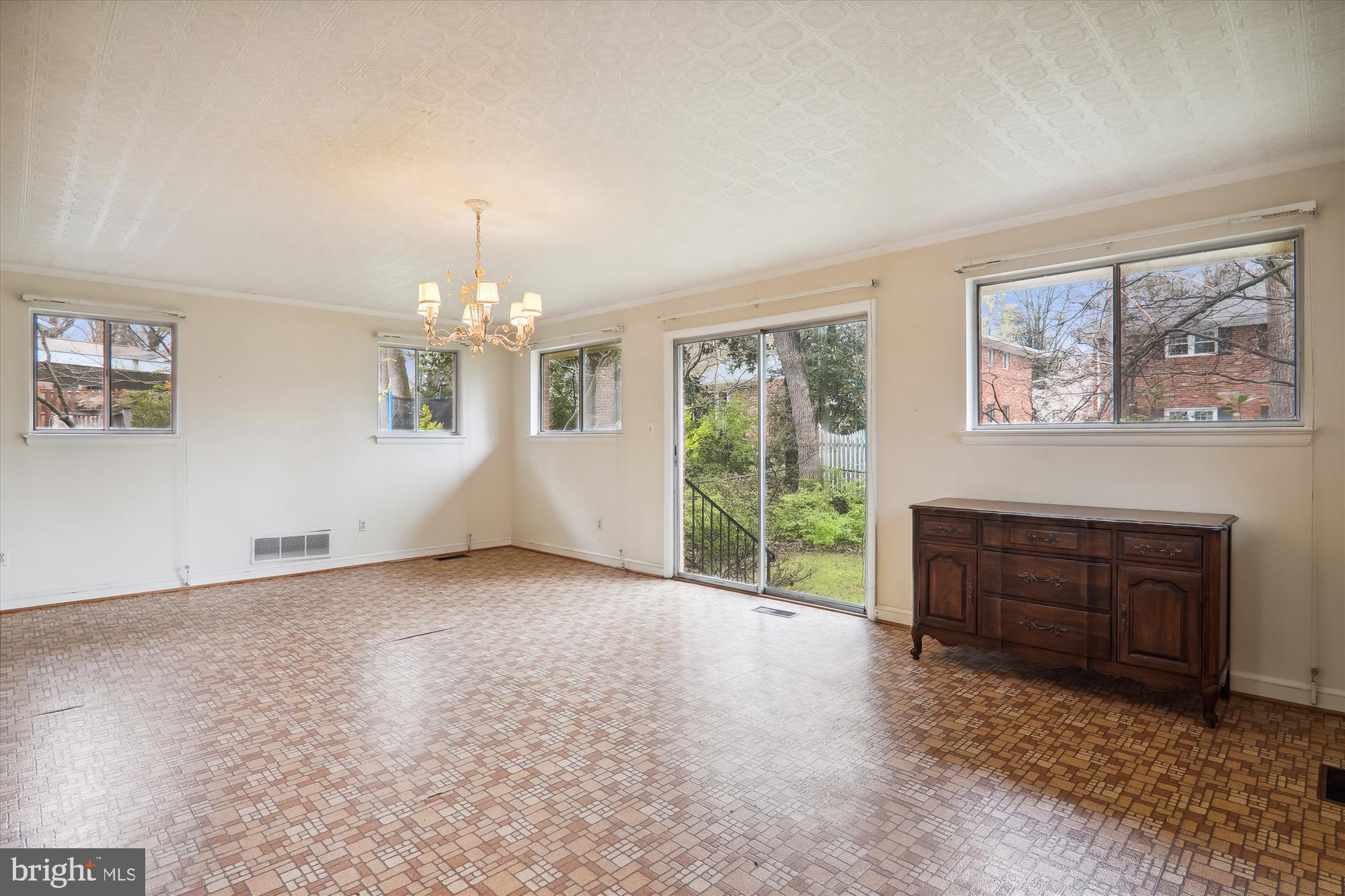 6311 TULSA LANE