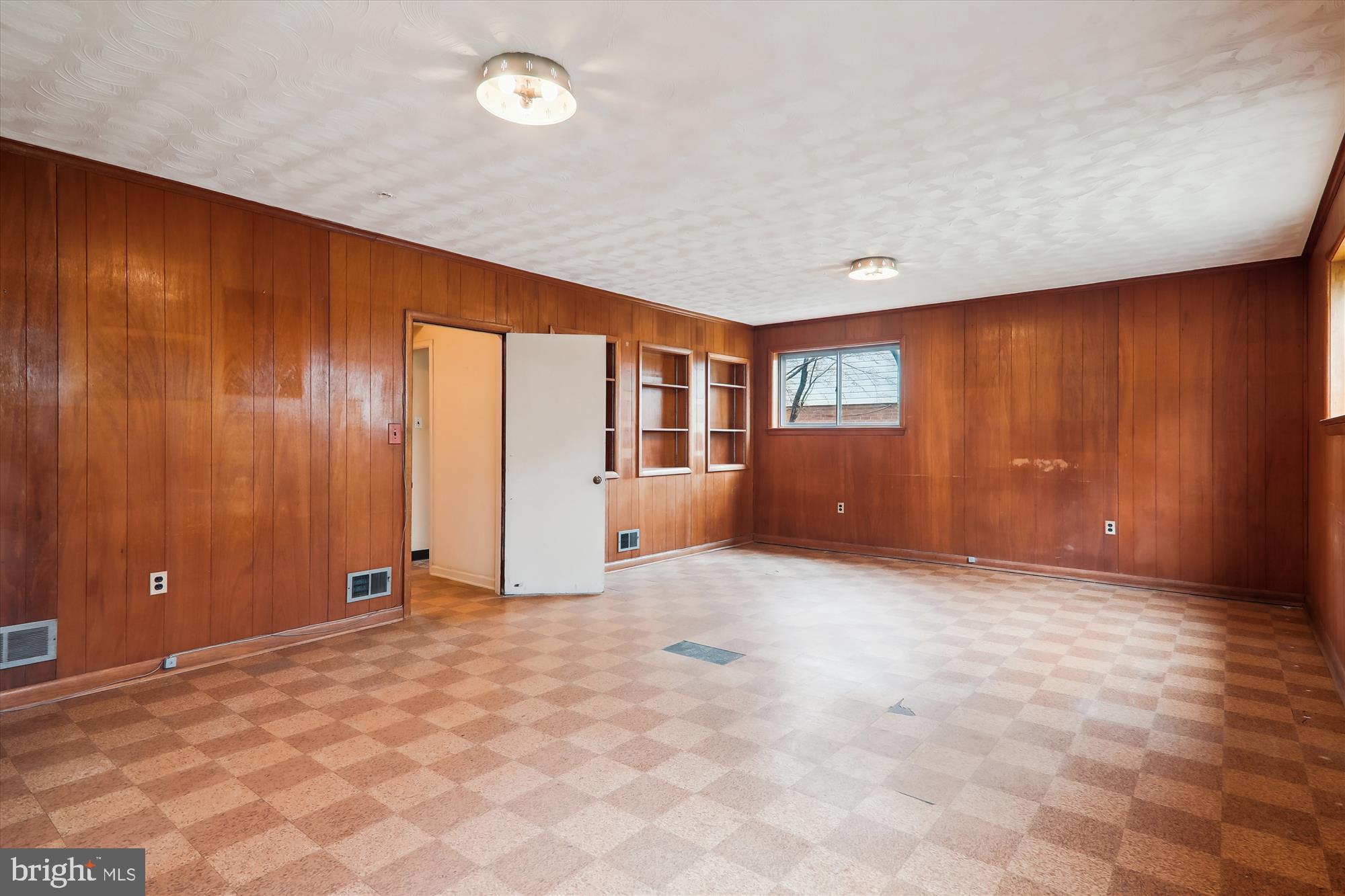 6311 TULSA LANE