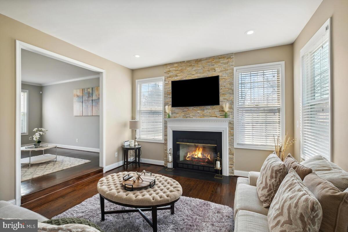 21014 SCOTTSBURY DRIVE