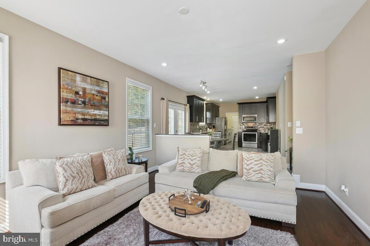 21014 SCOTTSBURY DRIVE