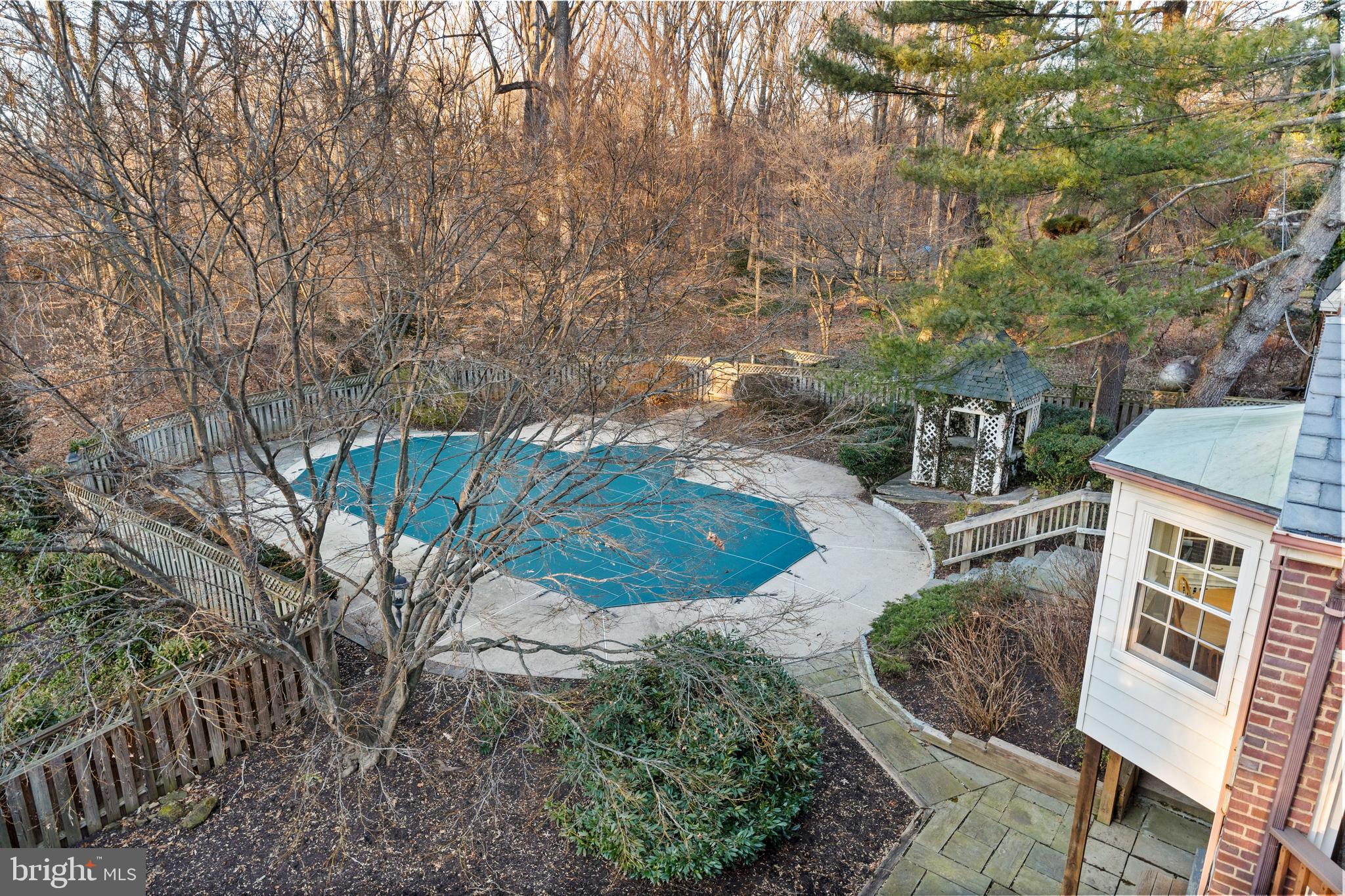 808 EDELBLUT DRIVE