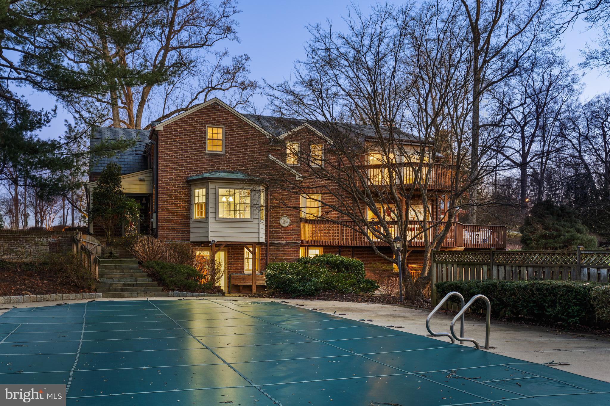 808 EDELBLUT DRIVE