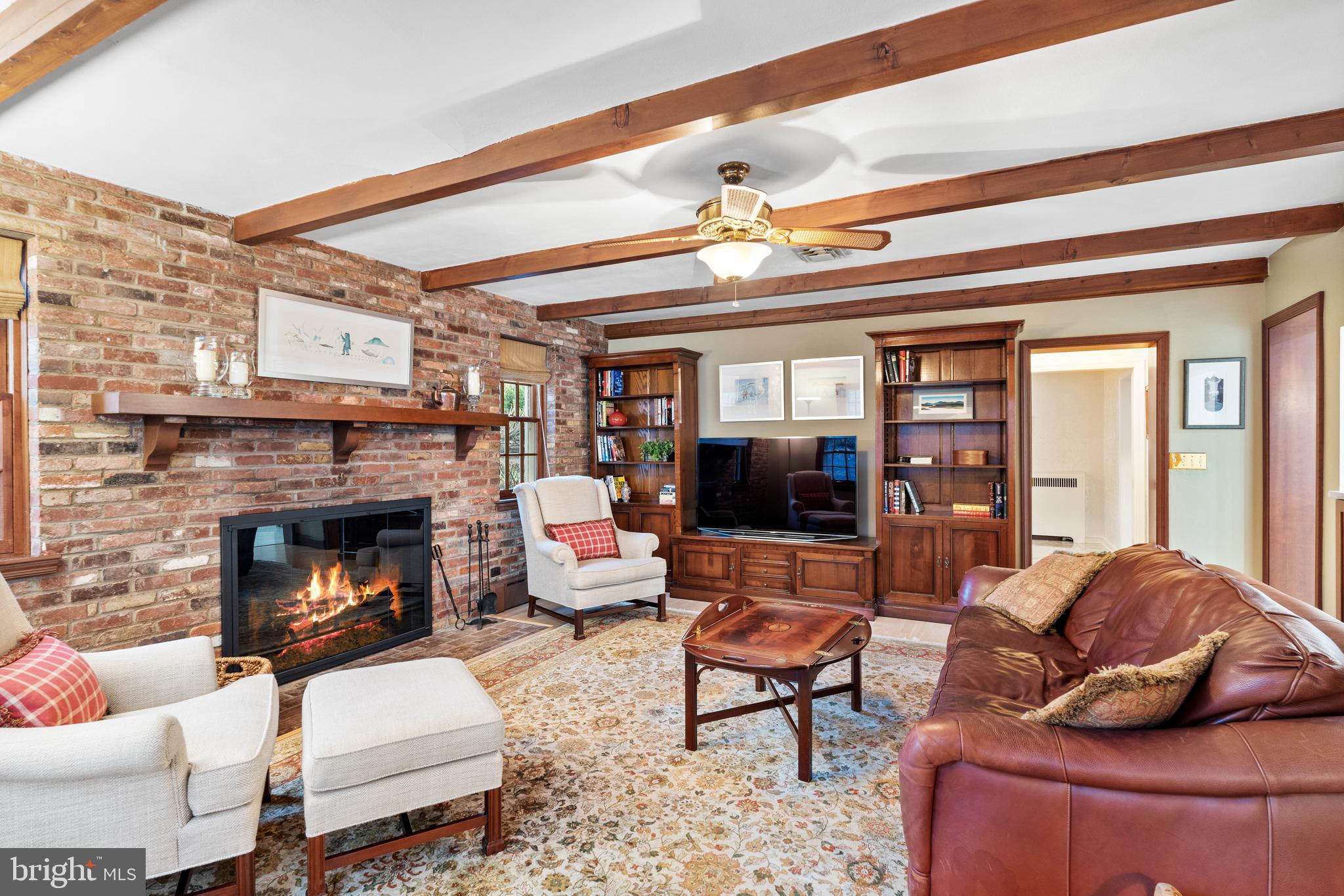 808 EDELBLUT DRIVE