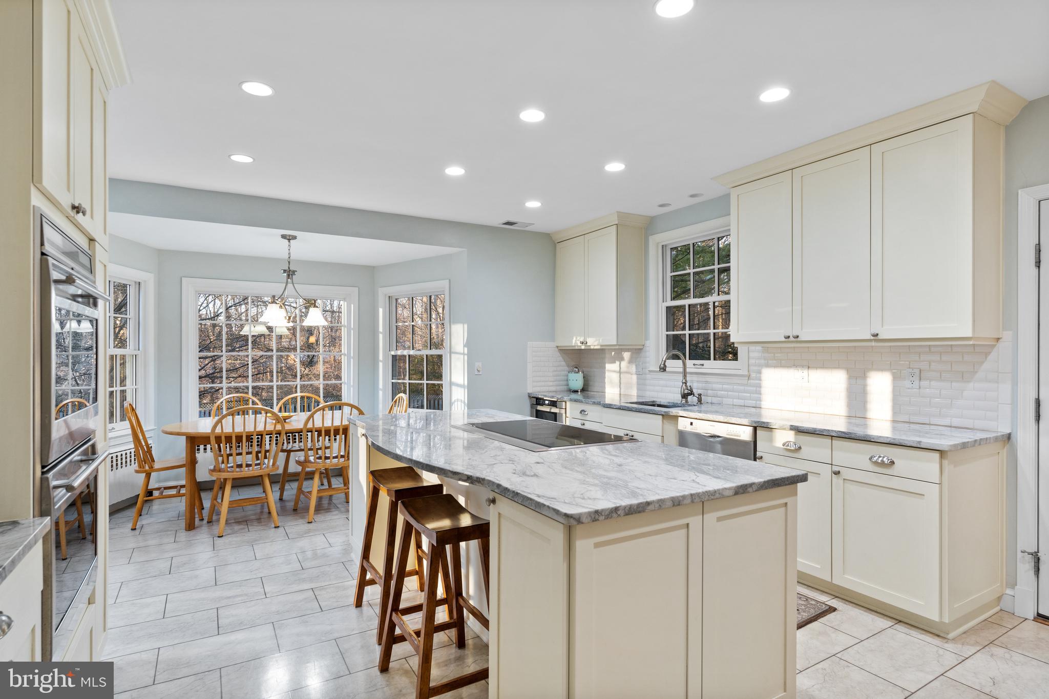 808 EDELBLUT DRIVE