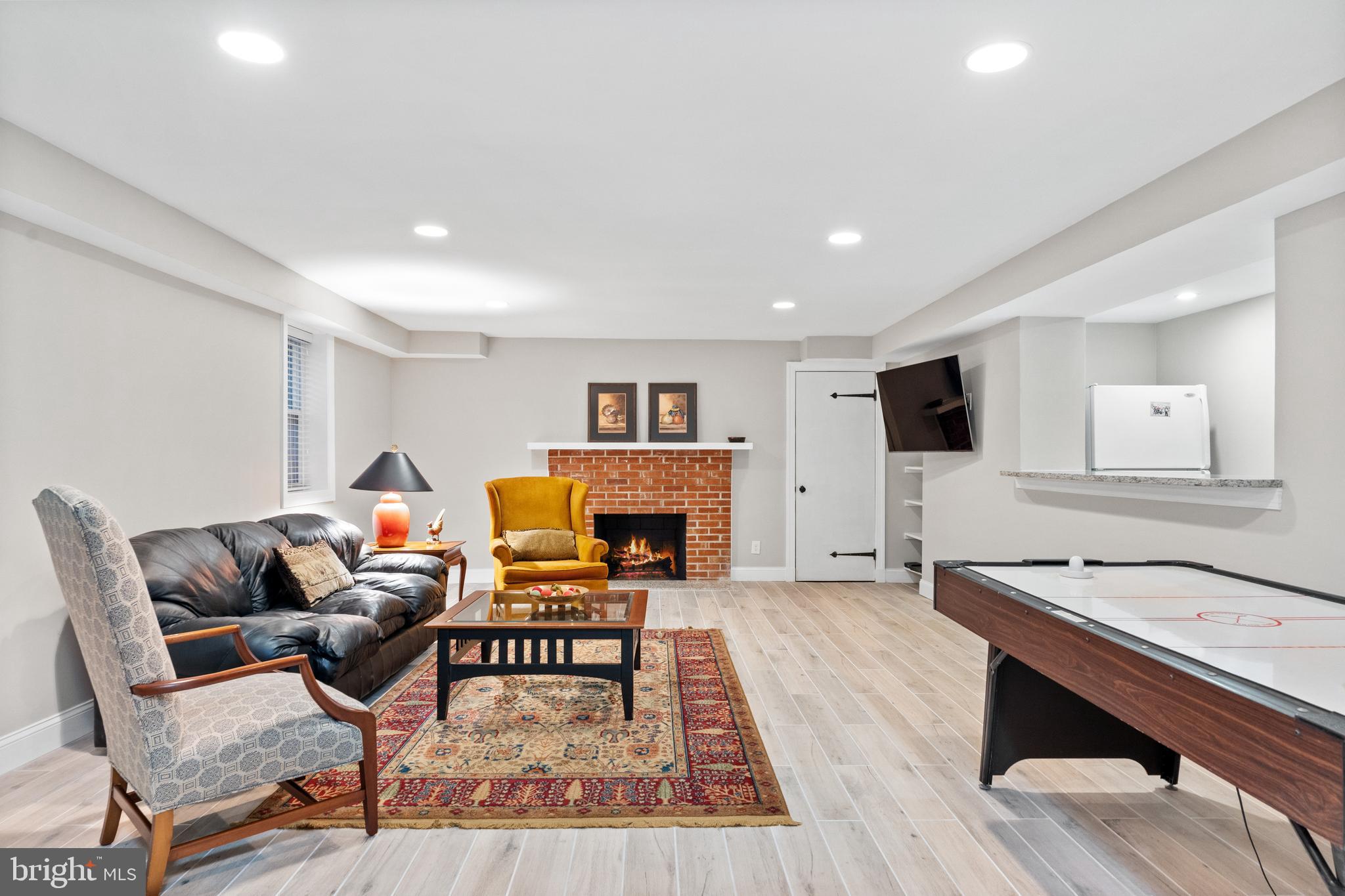 808 EDELBLUT DRIVE