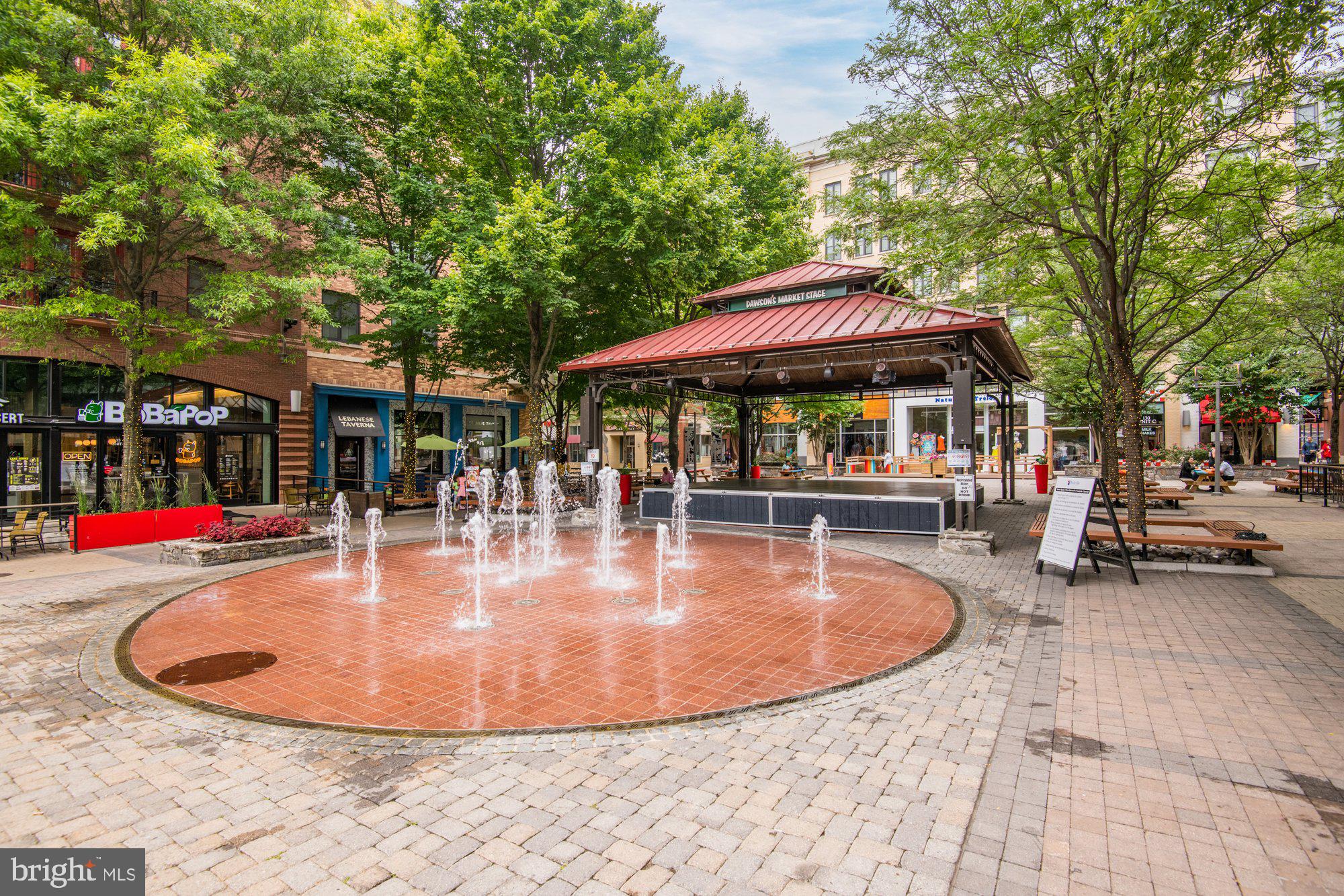 24 COURTHOUSE SQUARE N 506