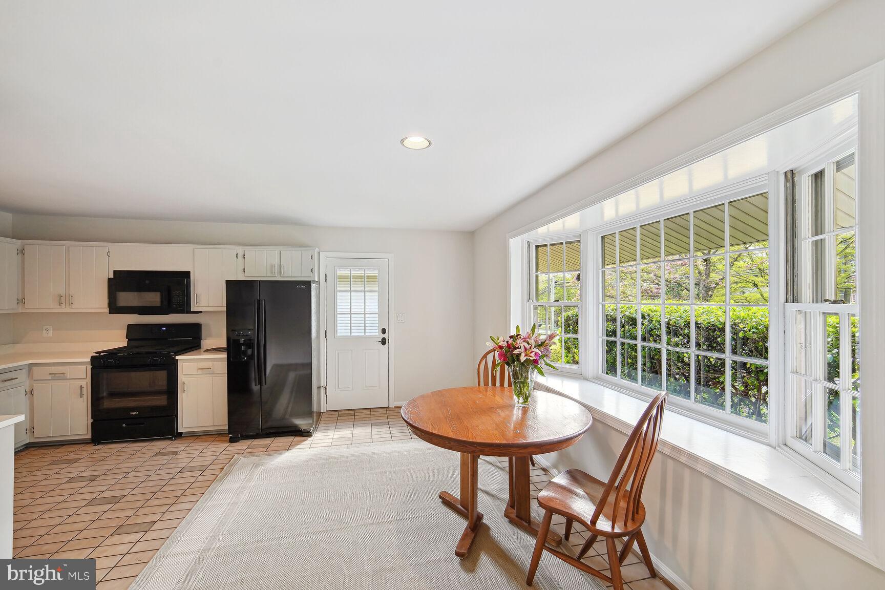 8049 TUCKERMAN LANE