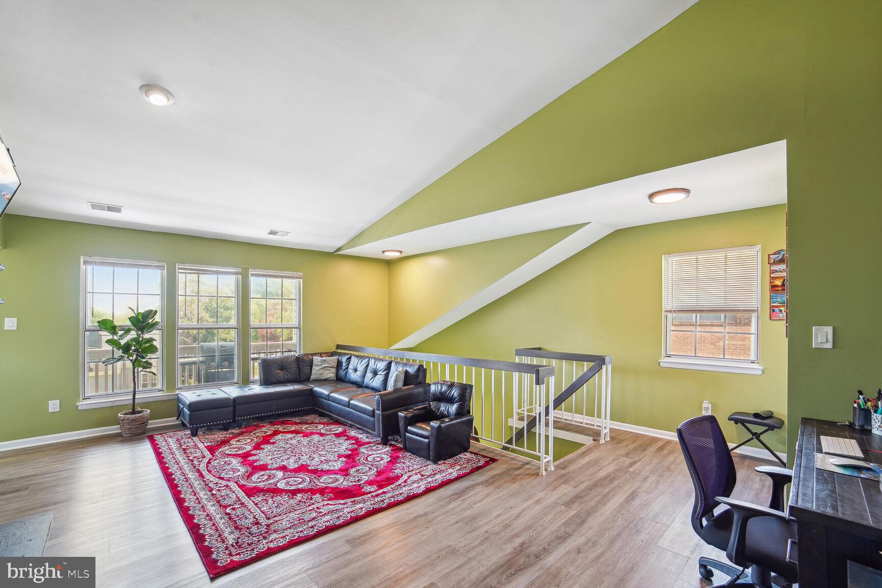 13101 CONDUCTOR WAY 233