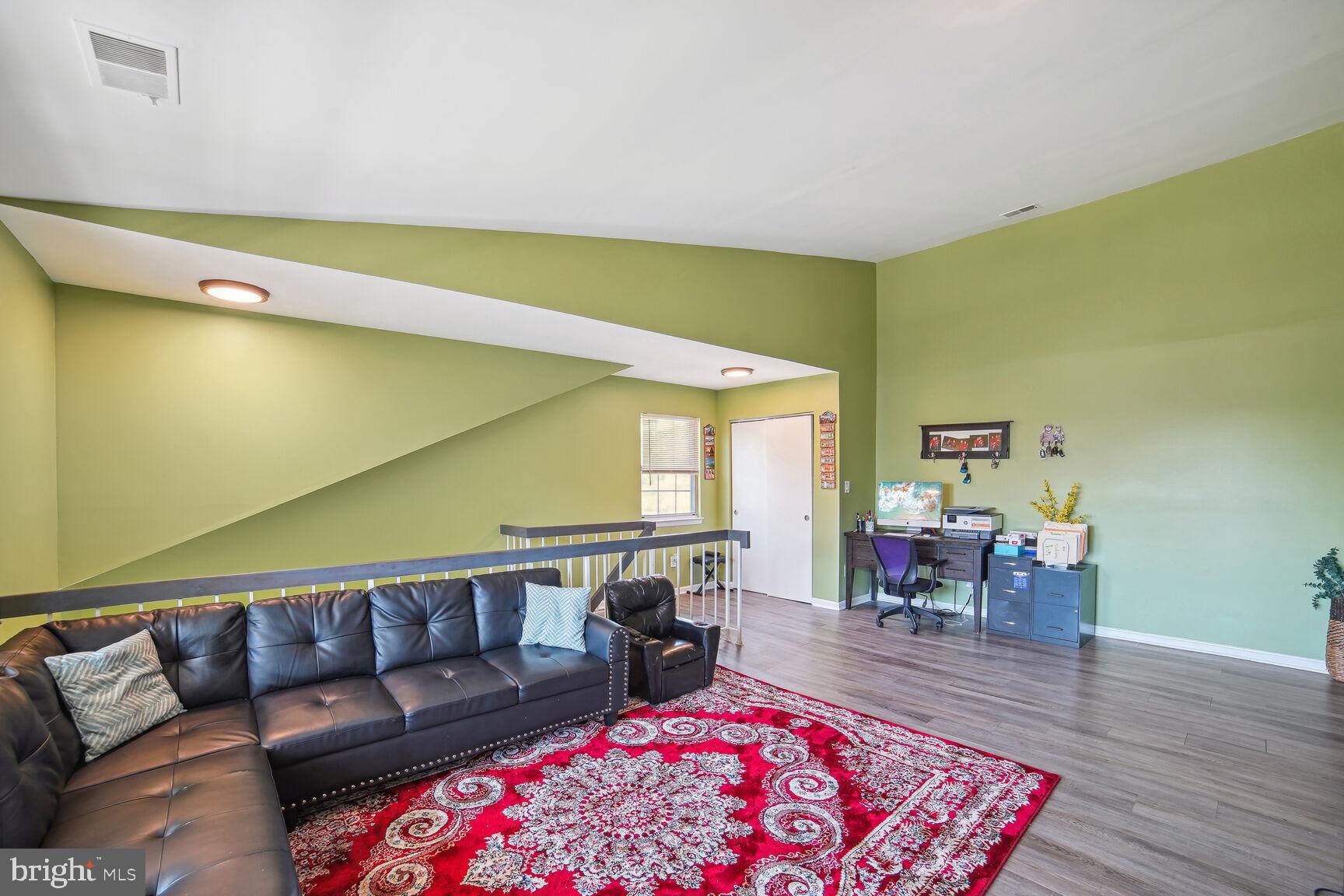 13101 CONDUCTOR WAY 233