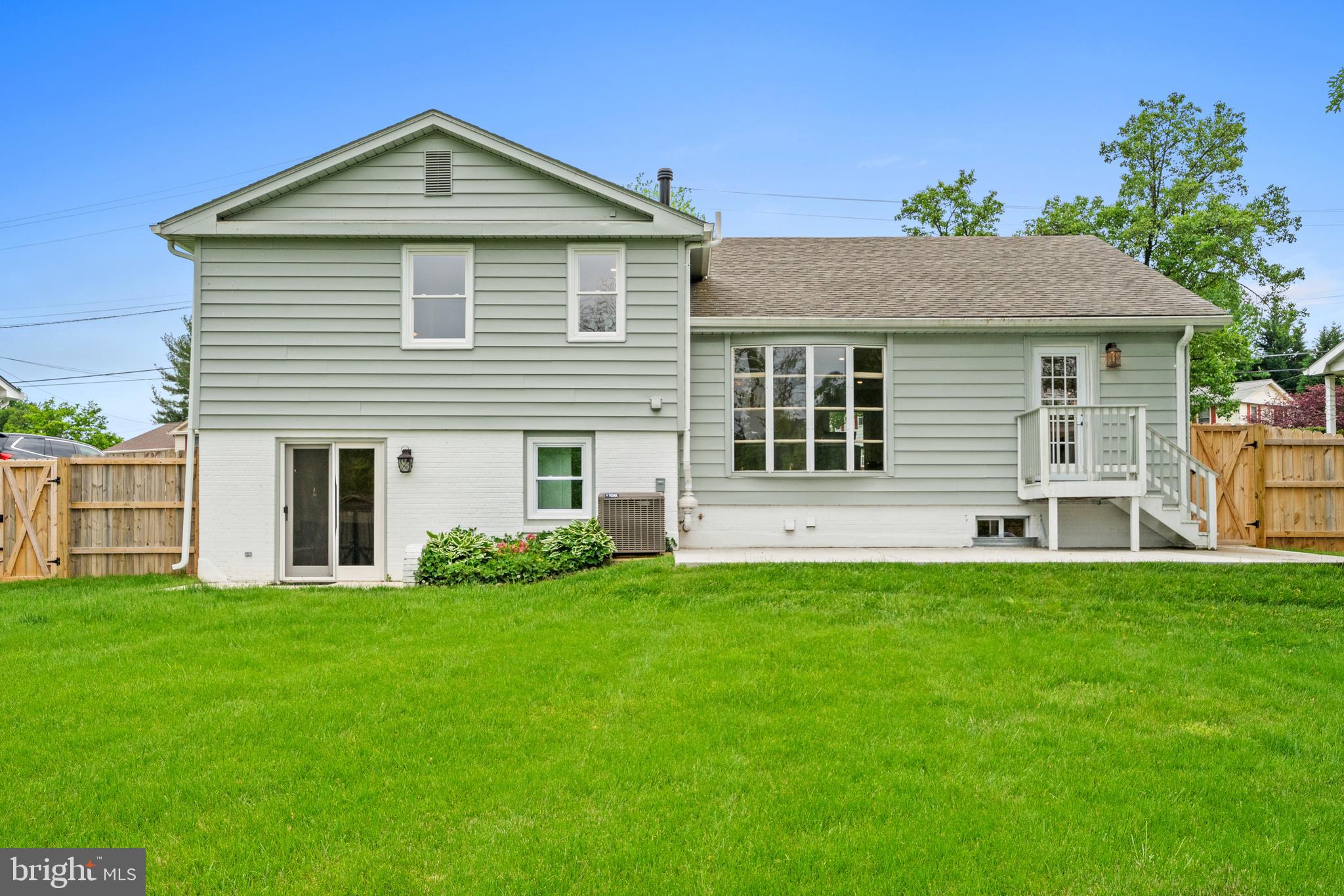 13203 TAMARACK ROAD