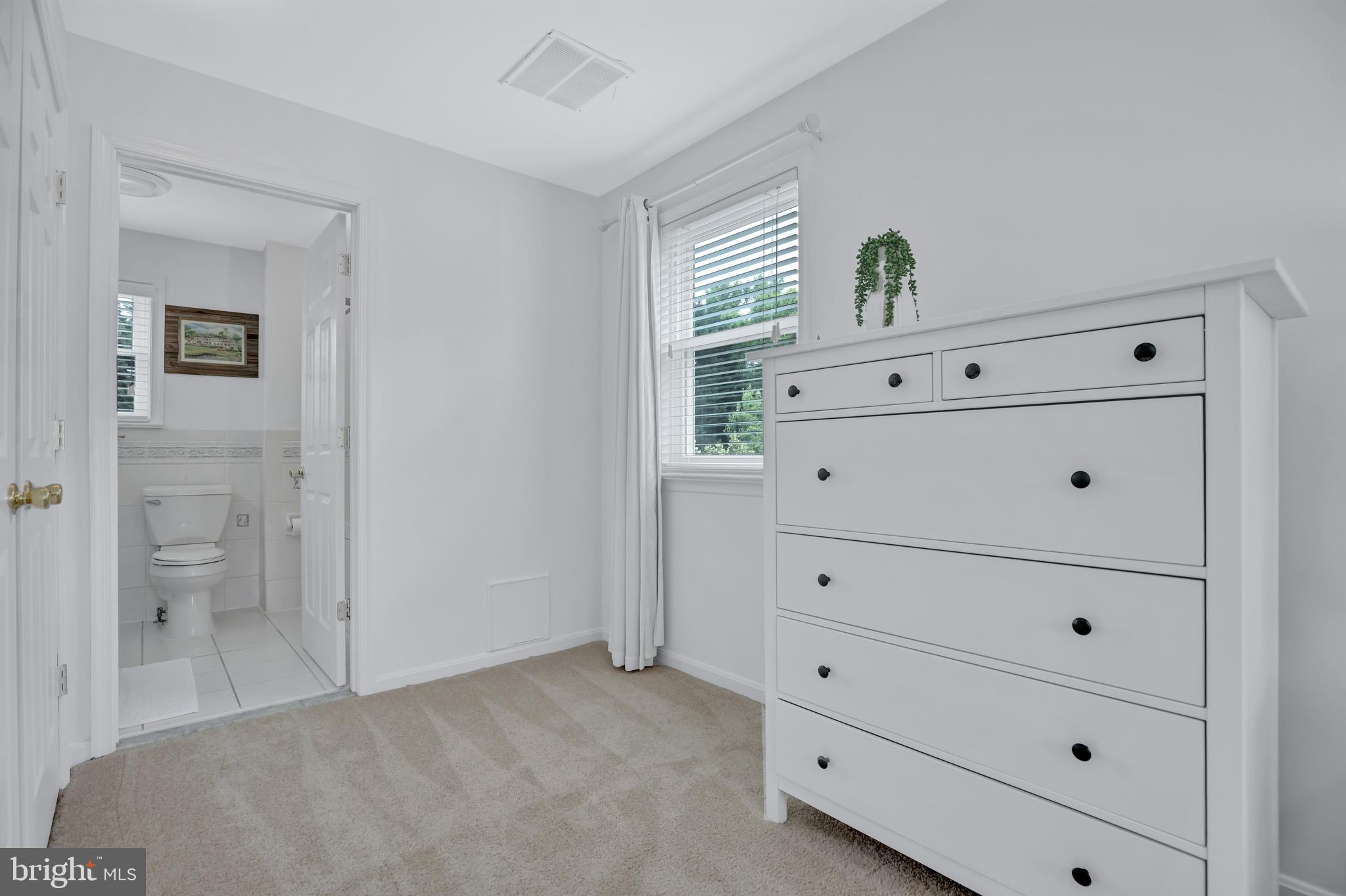 4407 BROOKFIELD DRIVE